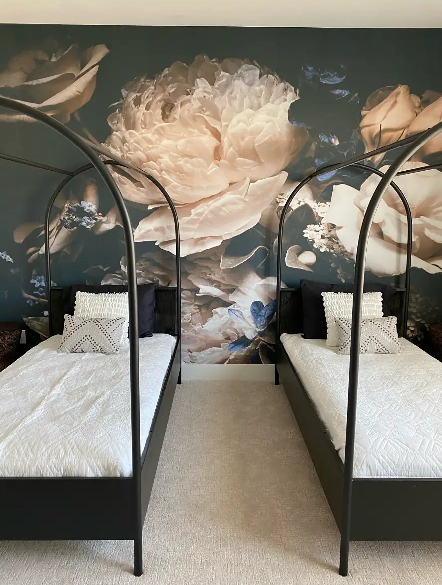 Kids bedroom with a floral mural wallcovering, installed by The Style Maison